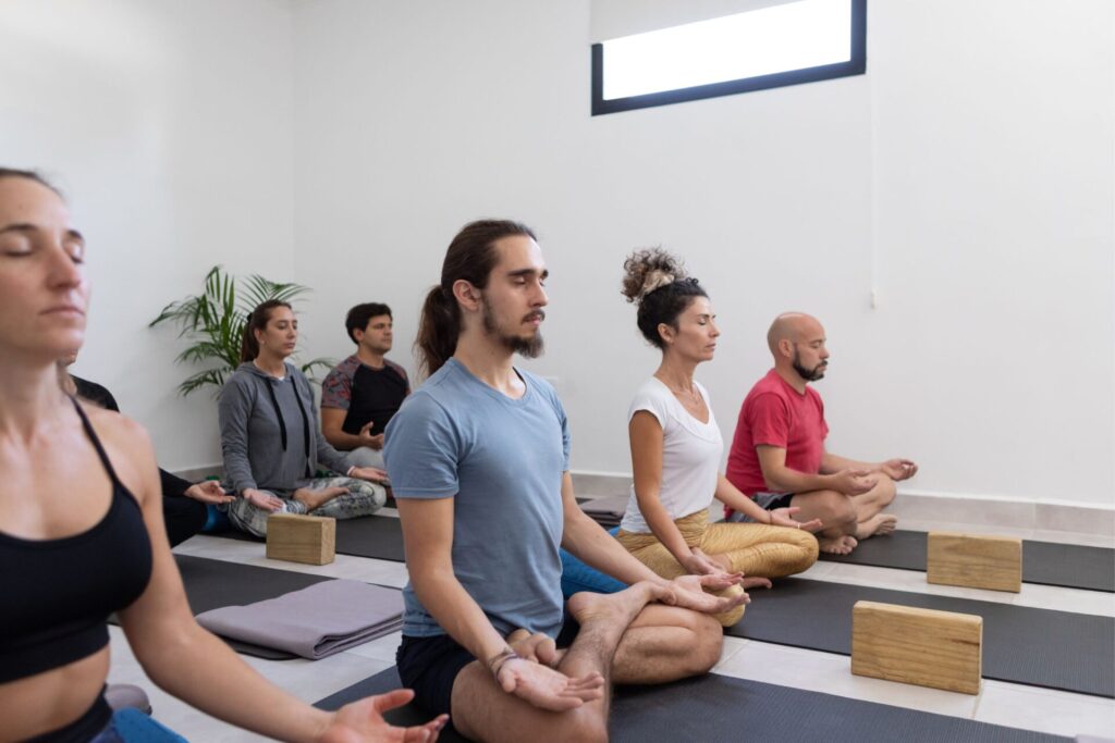 Role Of Meditation & Pranayama In Yoga Teacher Training Courses